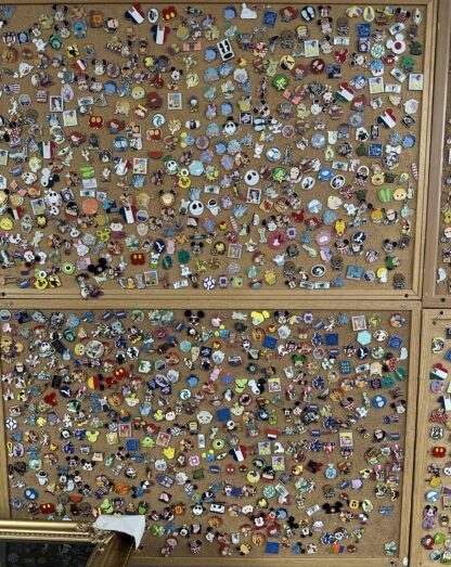 Mystery Disney Pins - 3 Pack - Image 4
