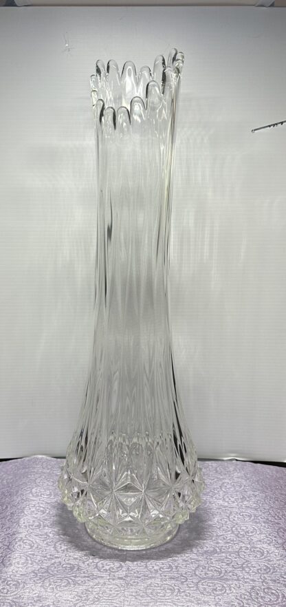 L.E. Smith Diamond Butt Swung vase MCM, clear, 21.5" tall, 16 fingers - IT GLOWS