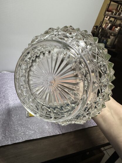 L.E. Smith Diamond Butt Swung vase MCM, clear, 21.5" tall, 16 fingers - IT GLOWS - Image 5